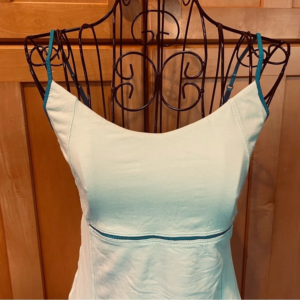 Lululemon blue green sleeveless tank Top workout athletic wear size XS - Picture 2 of 6